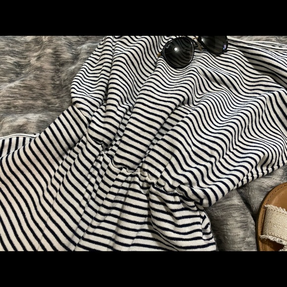 NYTT Romper - Picture 2 of 5